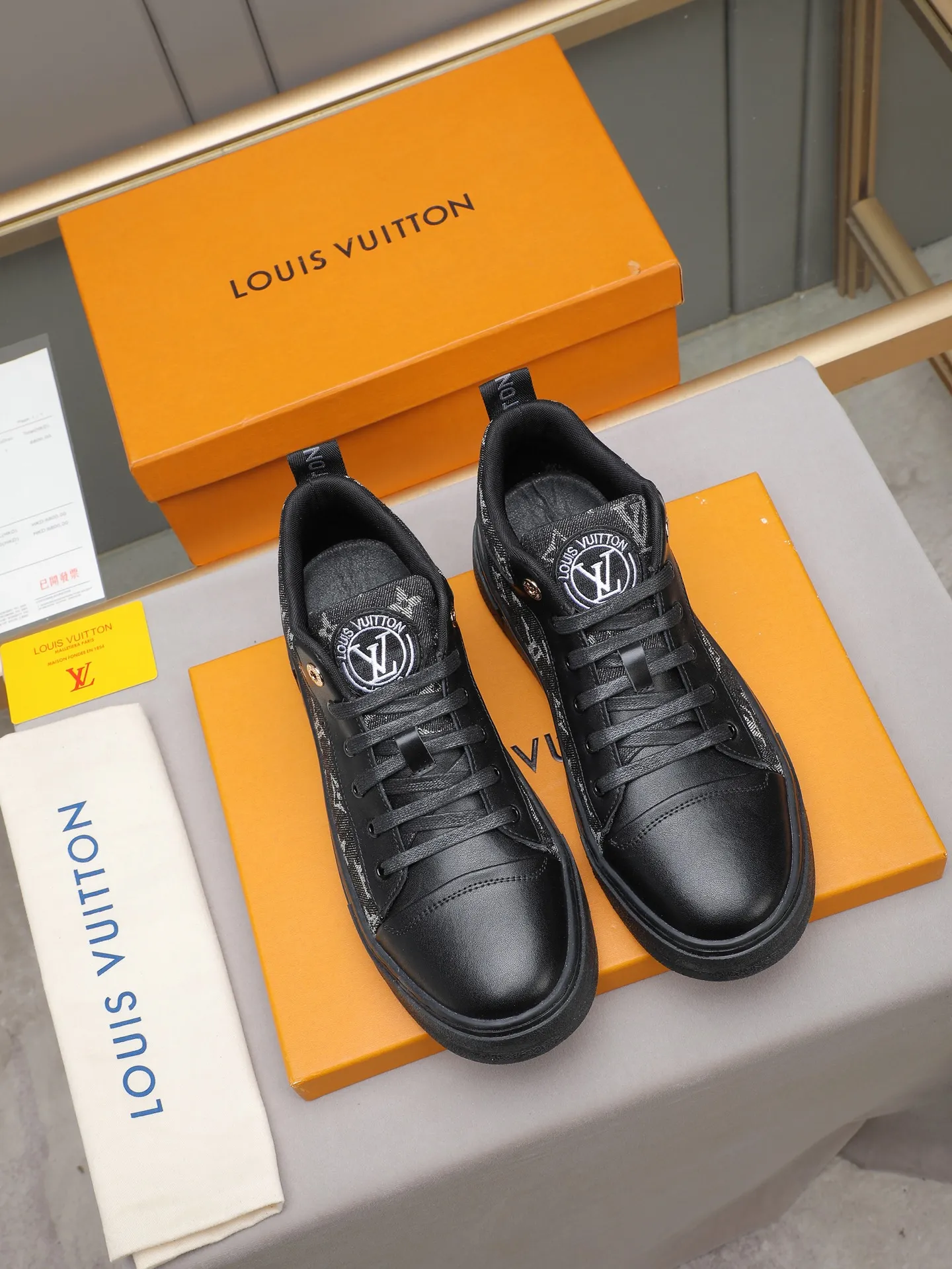 PP420 High Top Men's [LV] High top classic hot style in autumn and winter💝 👣👣Perfect last shape, beautiful design style 💋 💋This winter is no longer cold😢😢Cow leather + LV special material + non-slip and wear-resistant rubber outsole🎩A must-have for trendy men❗Number: 38-44 (45 custom-made) The real thing looks better🎬The real thing looks better👅, two colors to choose from